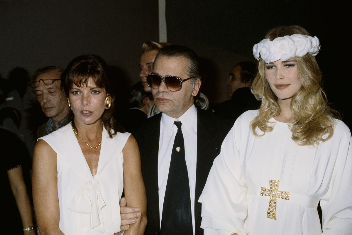 Karl Lagerfeld na pokazie Chanel, 1990 (Fot. Pierre Vauthey/Sygma/Sygma via Getty Images)