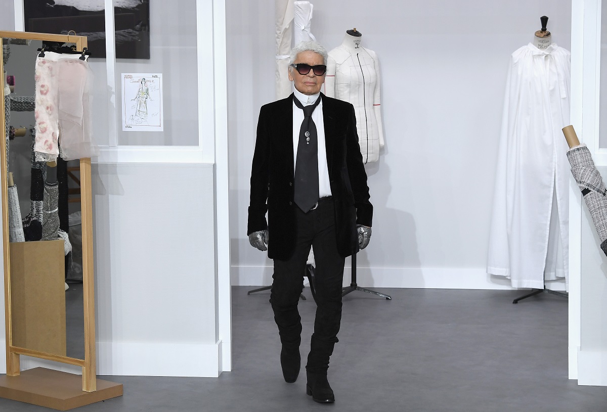 Karl Lagerfeld na pokazie Chanel, lipiec 2016 (Fot. Pascal Le Segretain/Getty Images)