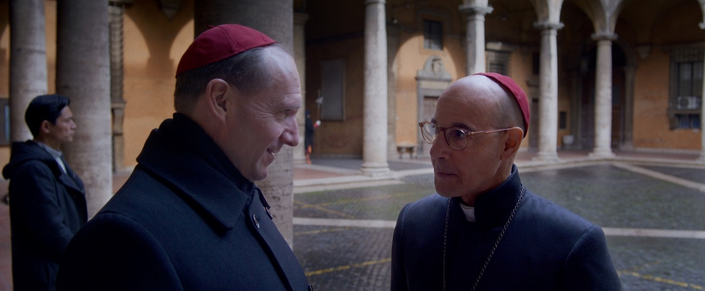 Stanley Tucci w filmie "Konklawe".