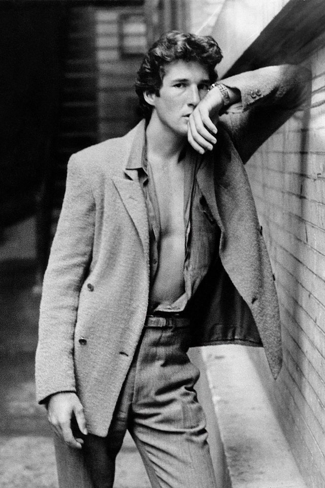Richard Gere w garniturze Giorgio Armani , „Amerykański żigolak, 1980 r. (Fot. © Everett Collection Inc / Alamy Stock Photo)