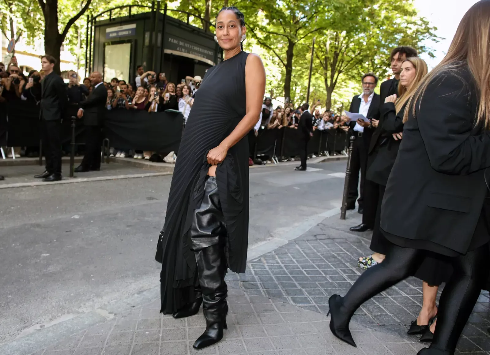 Tracee Ellis Ross w kozakach Baleciagi /(fot. Phil Oh)
