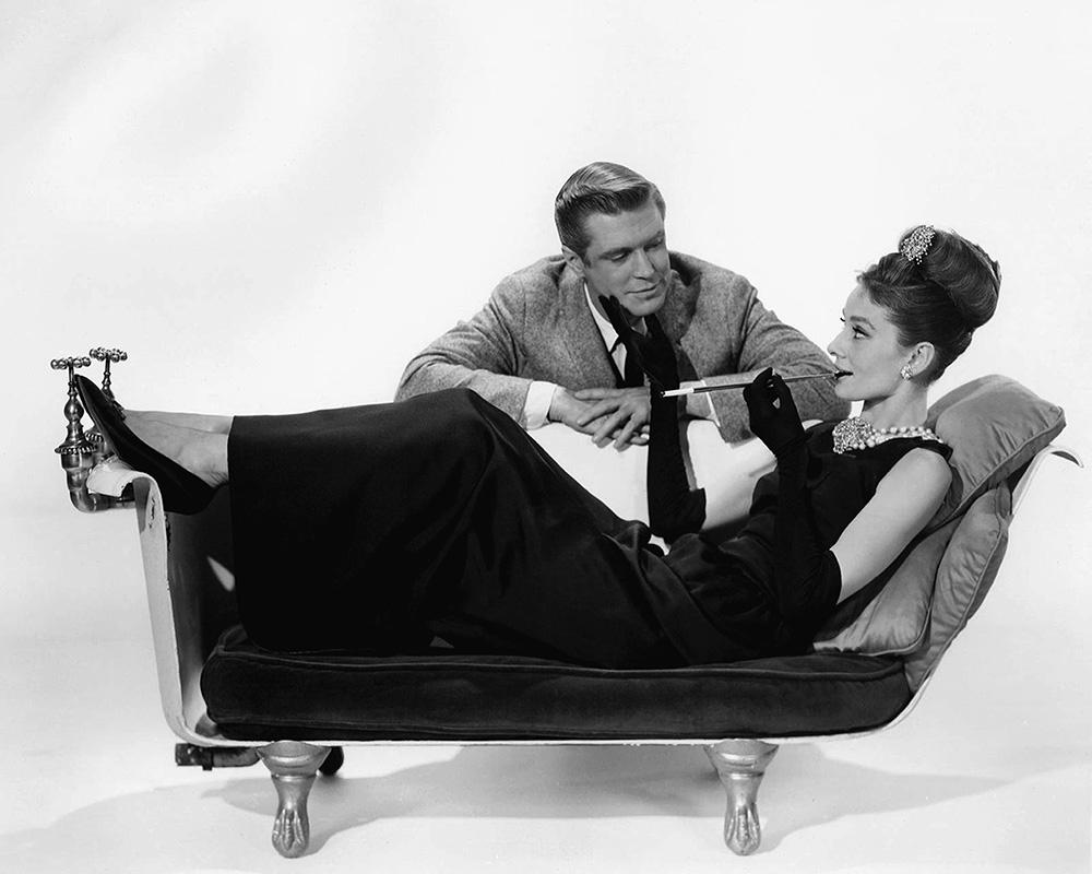Audrey Hepburn i George Peppard w Śniadaniu u Tiffanyego (Fot. Donaldson Collection, Getty Images)