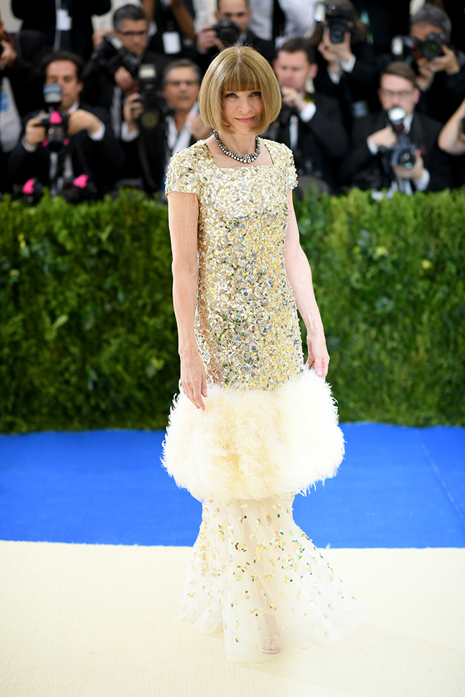 Anna Wintour podczas MET Gali w 2017 roku (Fot. Dimitrios Kambouris, Getty Images)