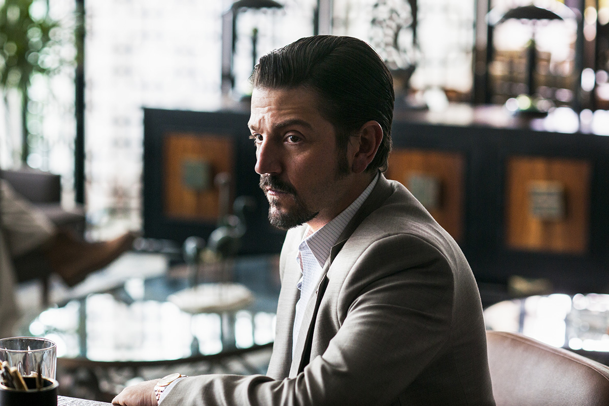 Diego Luna jako Miguel Ángel Félix Gallard w czwartym sezonie serialu Narcos (Fot. Materiały prasowe Netflix)