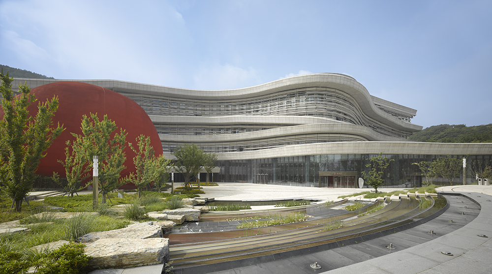 Tangshan National Geopark Museum (Nanjing, China, 2014) (Fot. Roland Halbe)