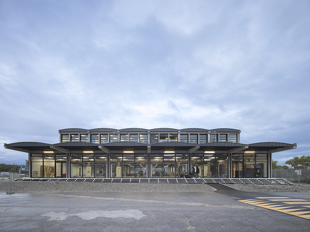Confluence Institute for Innovation and Creative Strategies in Architecture (Lyon, France, 2015) (Fot. Roland Halbe)