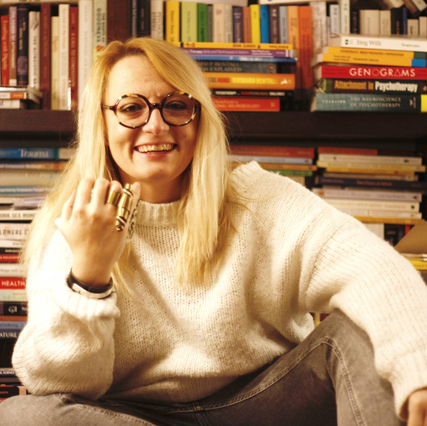 Dr Julia E. Wahl