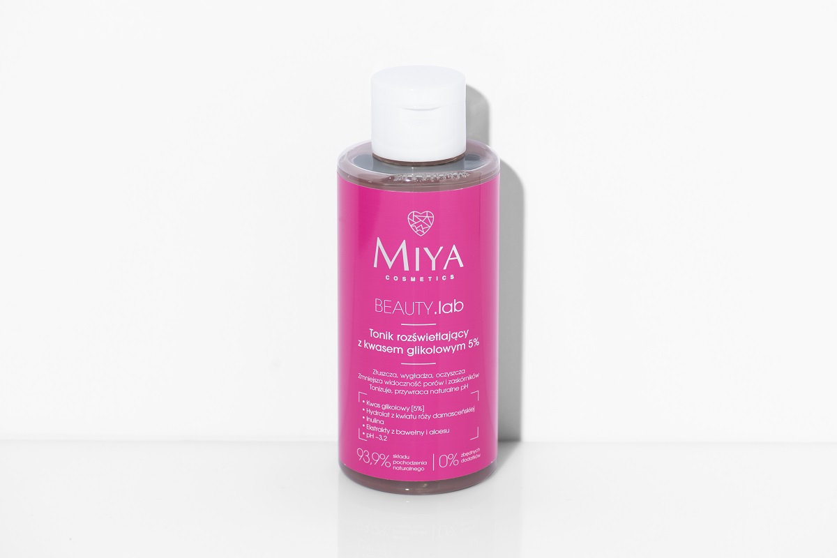 Tonik rozświetlający, Miya Cosmetics