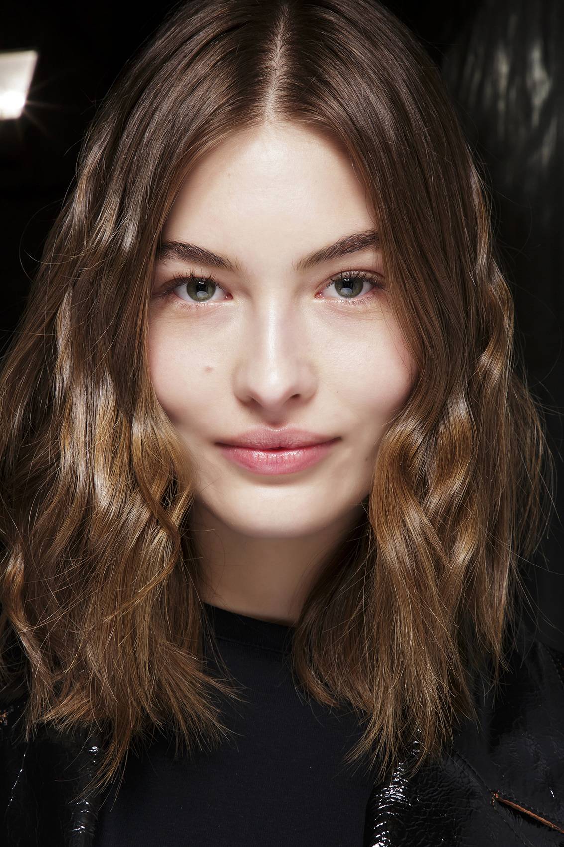 Modelka za kulisami pokazu Isabel Marant (Fot. ImaxTree)