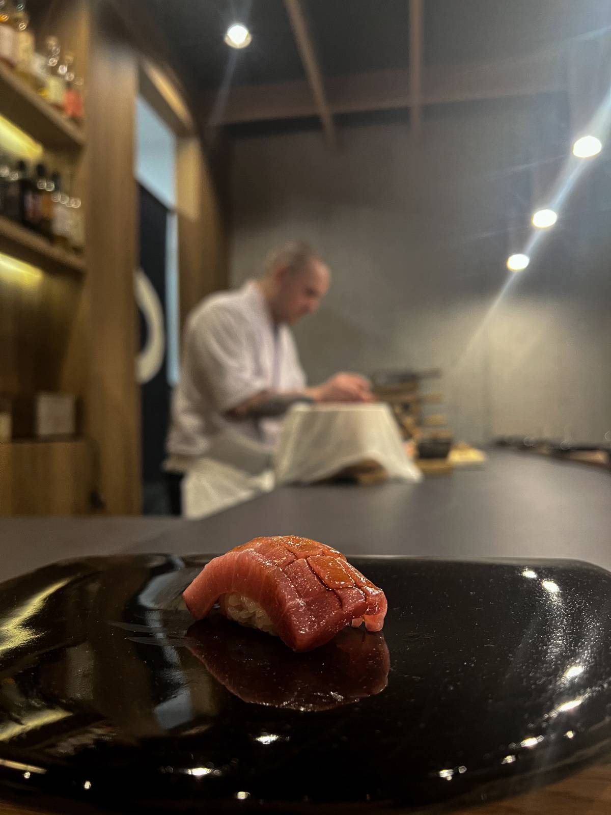 Rozmowa z Marcinem Jasiurą z Noriko Sushi. Marcin Jasiura wraz z żoną Magdaleną otworzyli na warszawskiej Pradze Noriko Sushi. Tylko nam opowiada o tajnikach bycia sushi masterem.