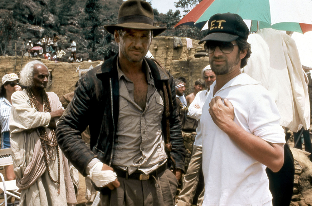 Harrison Ford i Steven Spielberg na planie filmu Indiana Jones i Świątynia Zagłady (Fot. Collection Christophel, East News)