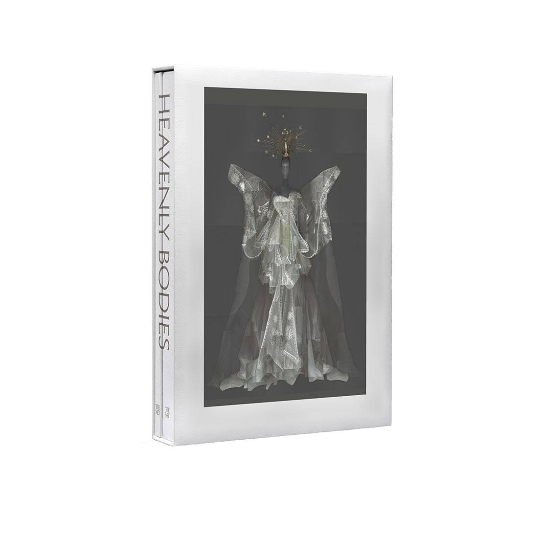„Heavenly Bodies – Fashion and Catholic Imagination”, cena 249 zł, dostępny na bookoff.pl (Fot. materiały prasowe)