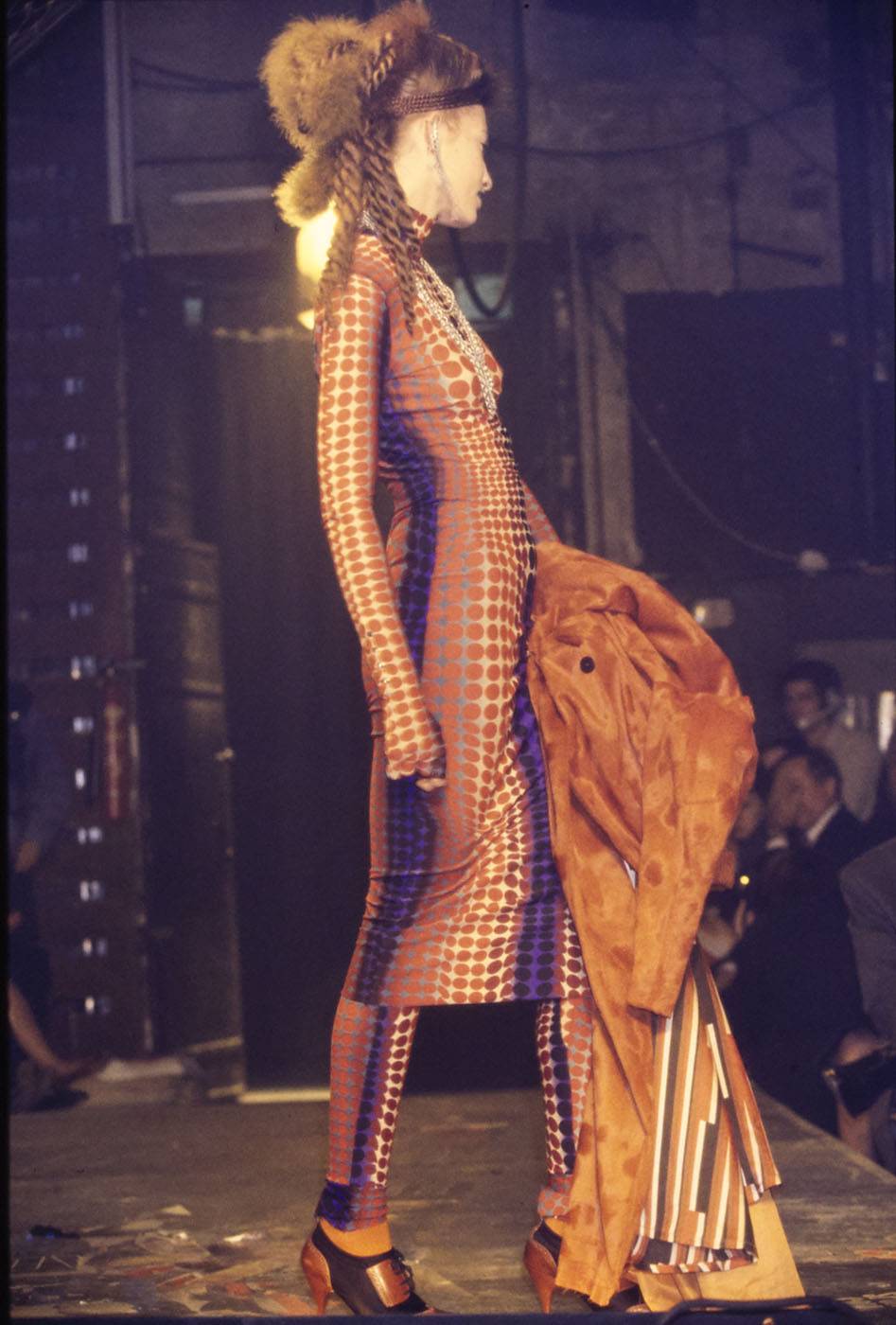 Pokaz kolekcji Jean Paul Gaultier jesień-zima 1995-1996 (Fot. Condé Nast Archive)