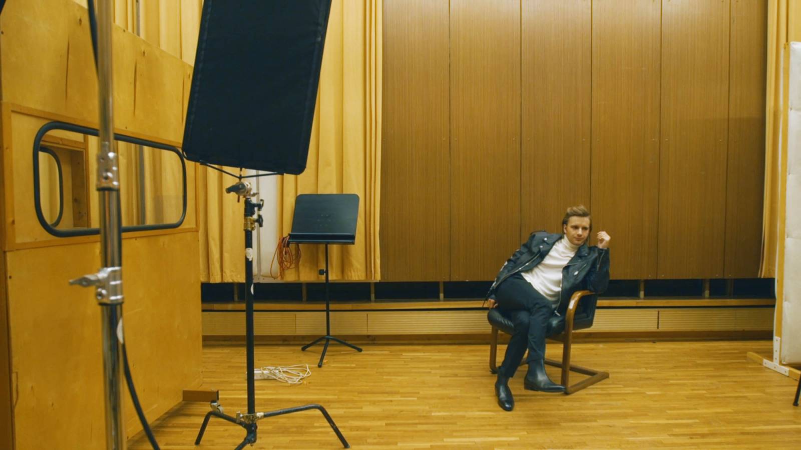 Maciej Musiał za kulisami sesji „Rozegrać to dobrze”