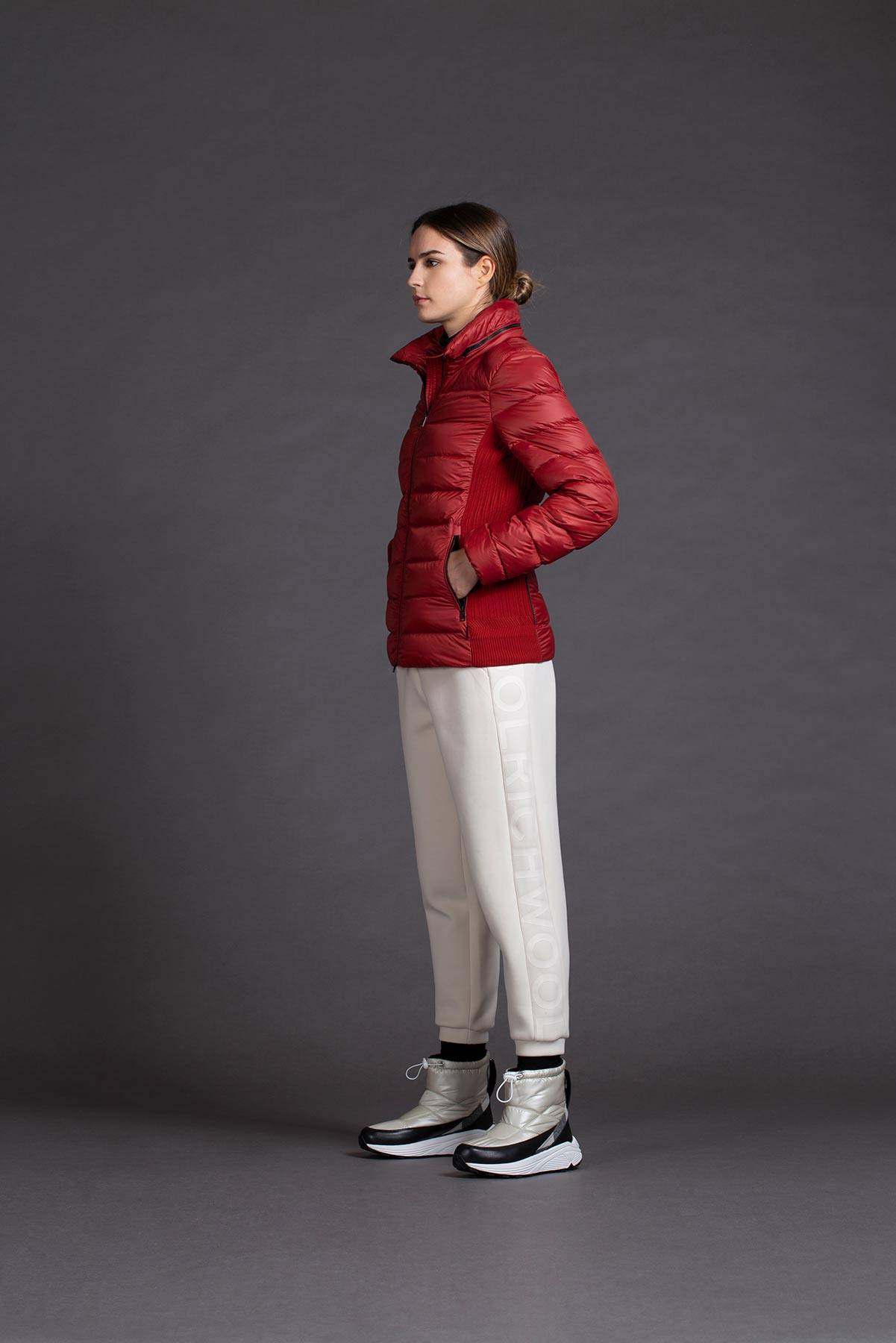 Woolrich Tech Short Jacket, cena: 2099 zł (Fot. materiały prasowe)