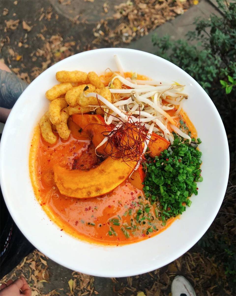 Pumpkin Spicy Miso Ramen, Vegan Ramen Shop (Fot. Materiały prasowe)