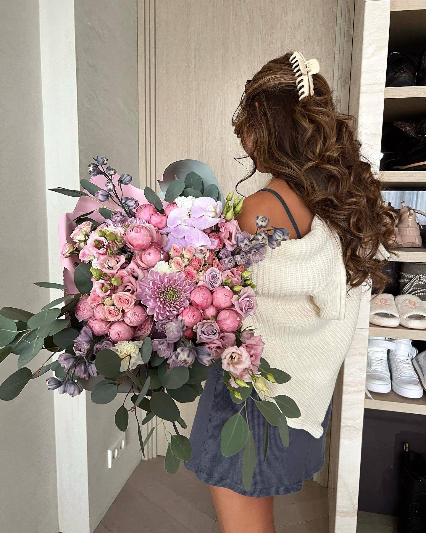 Instagram @negin_mirsalehi