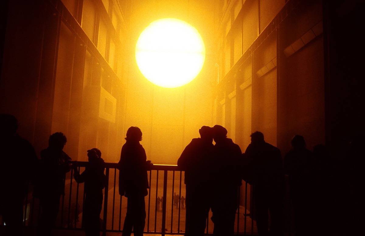 The Weather Project autorstwa Olafura Eliassona w Tate Modern