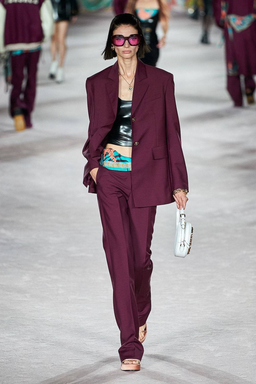 Pokaz Versace wiosna-lato 2022(Fot. Gorunway.com)