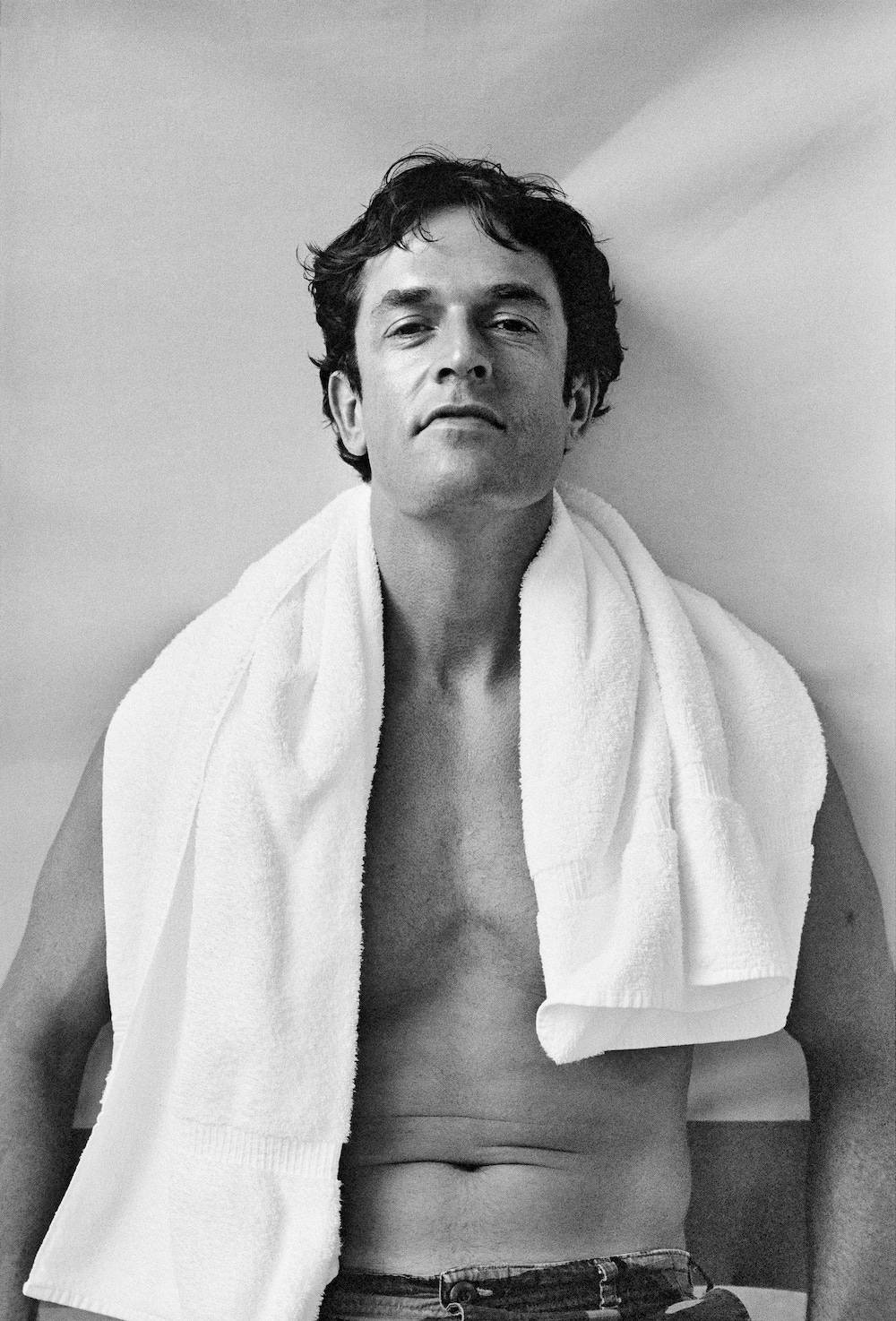Rupert Everett, Miami 1999 (Fot. Alice Springs/Dzięki uprzejmości Helmut Newton Foundation)