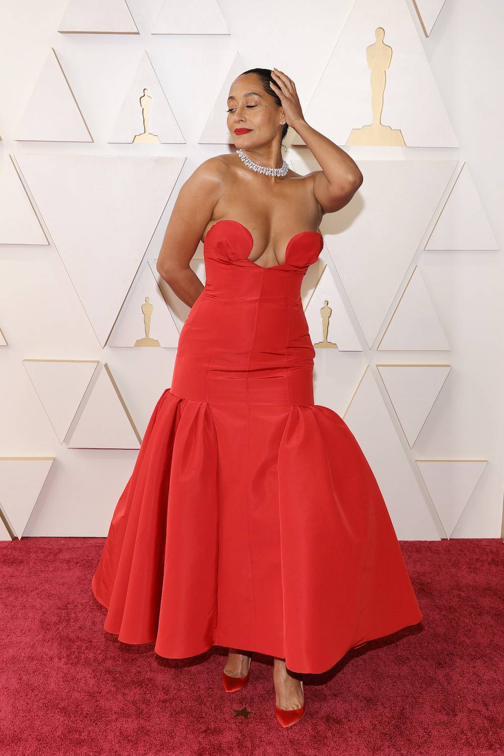 Tracee Ellis Ross w 2022 roku w sukni z domu mody Carolina Herrera (Fot. Getty Images)