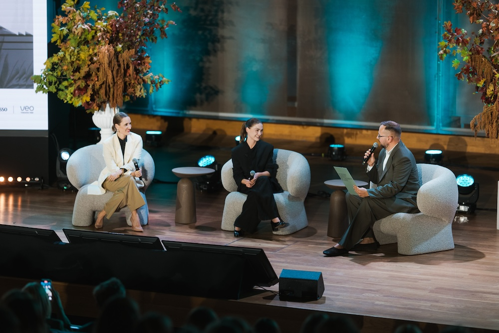 Od lewej: Anaïs Durand, Sophia Roe, Szymon Machnikowski / Fot. Marcin Kontraktewicz